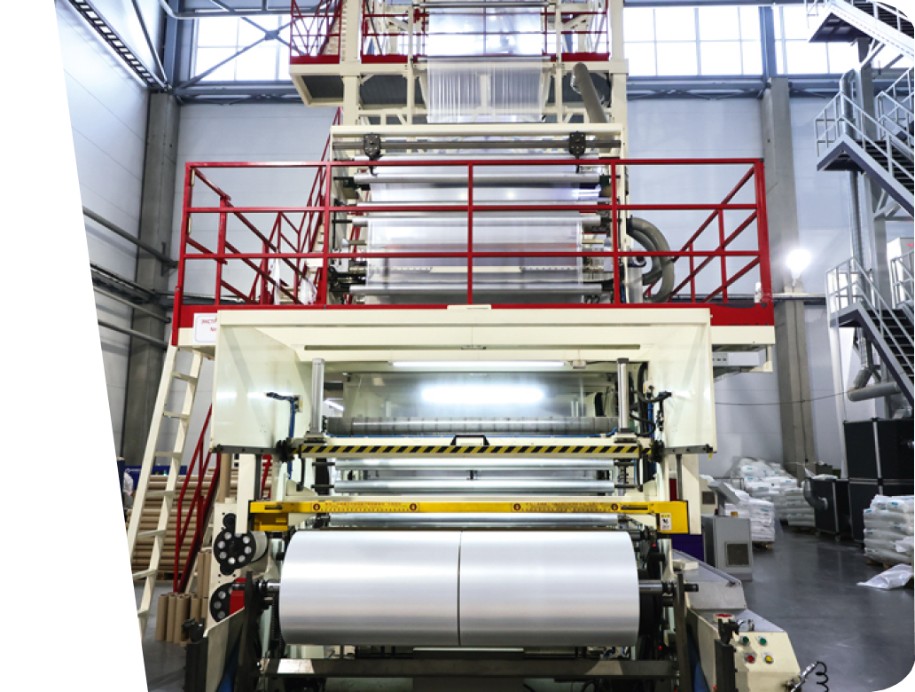 Промышленное производство бумаги на заводе